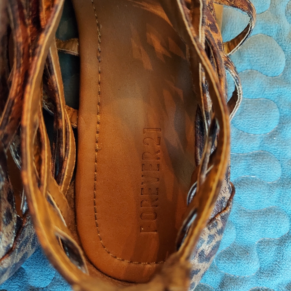 Leopard Print Sandals - Picture 7 of 8